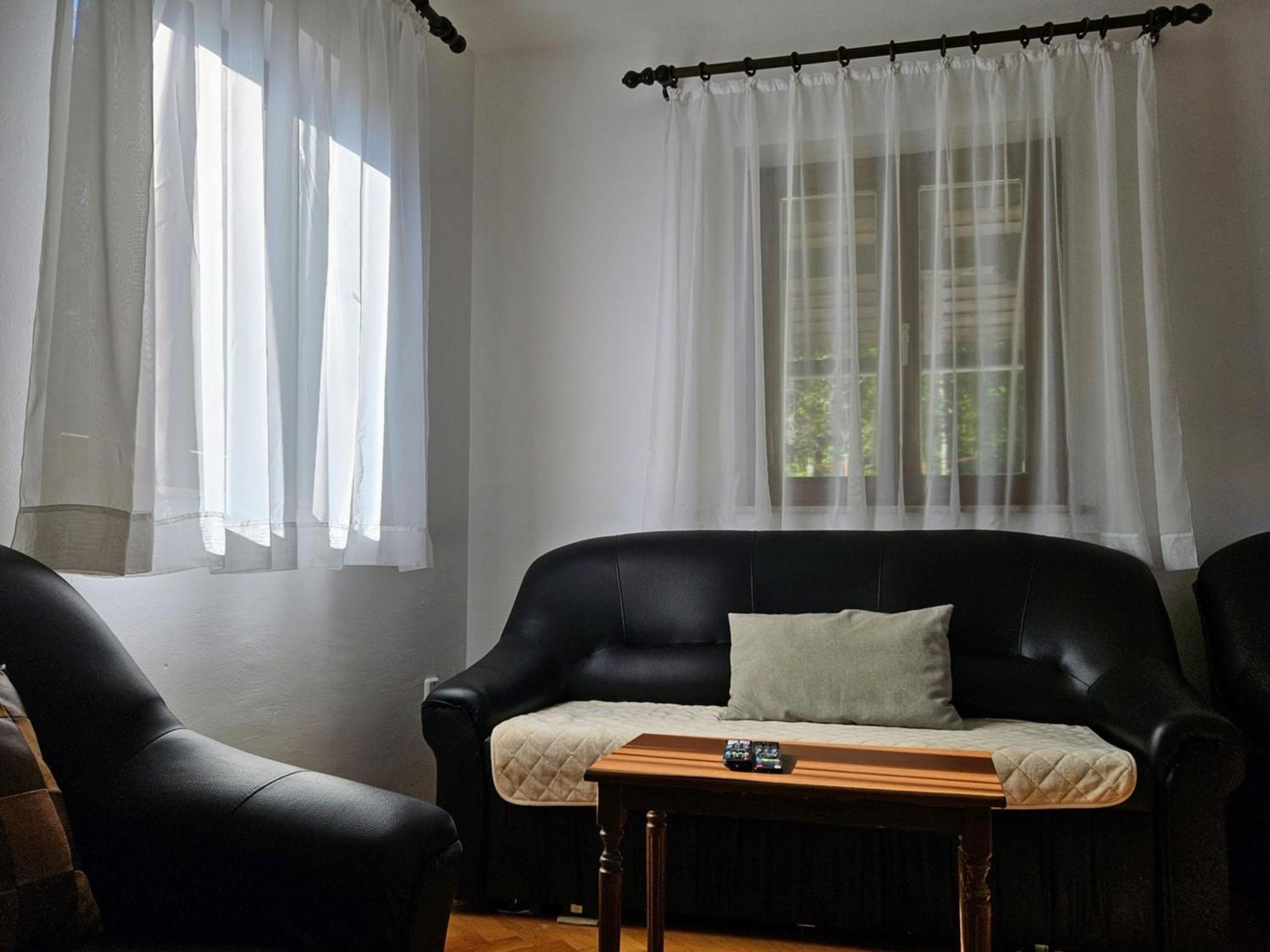 فيلا Cozy House Zivko With Balcony Plitvička Jezera المظهر الخارجي الصورة